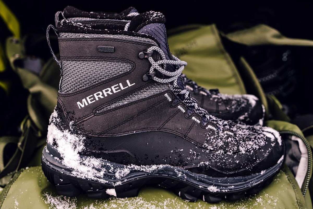 winter-shoes کفش مناسب زمستان برای کمپینگ و کوهنوردی