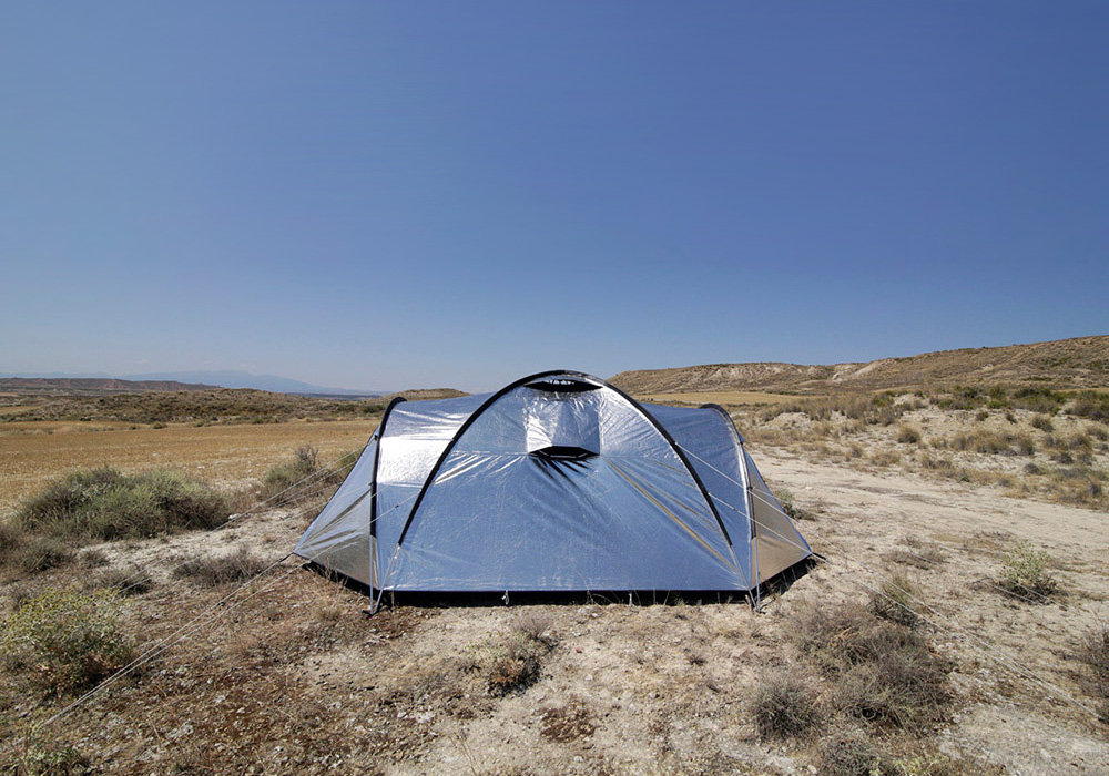 چادر با پوشش بازتاب فلزی جهت کاهش تابش خورشید